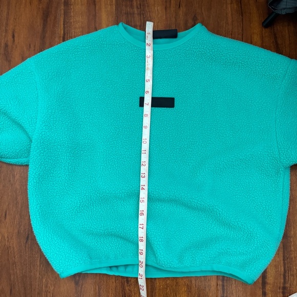 Fear of God Essentials Polar Fleece Crewneck Mint Leaf Sweatshirt Size 10 - Picture 8 of 9